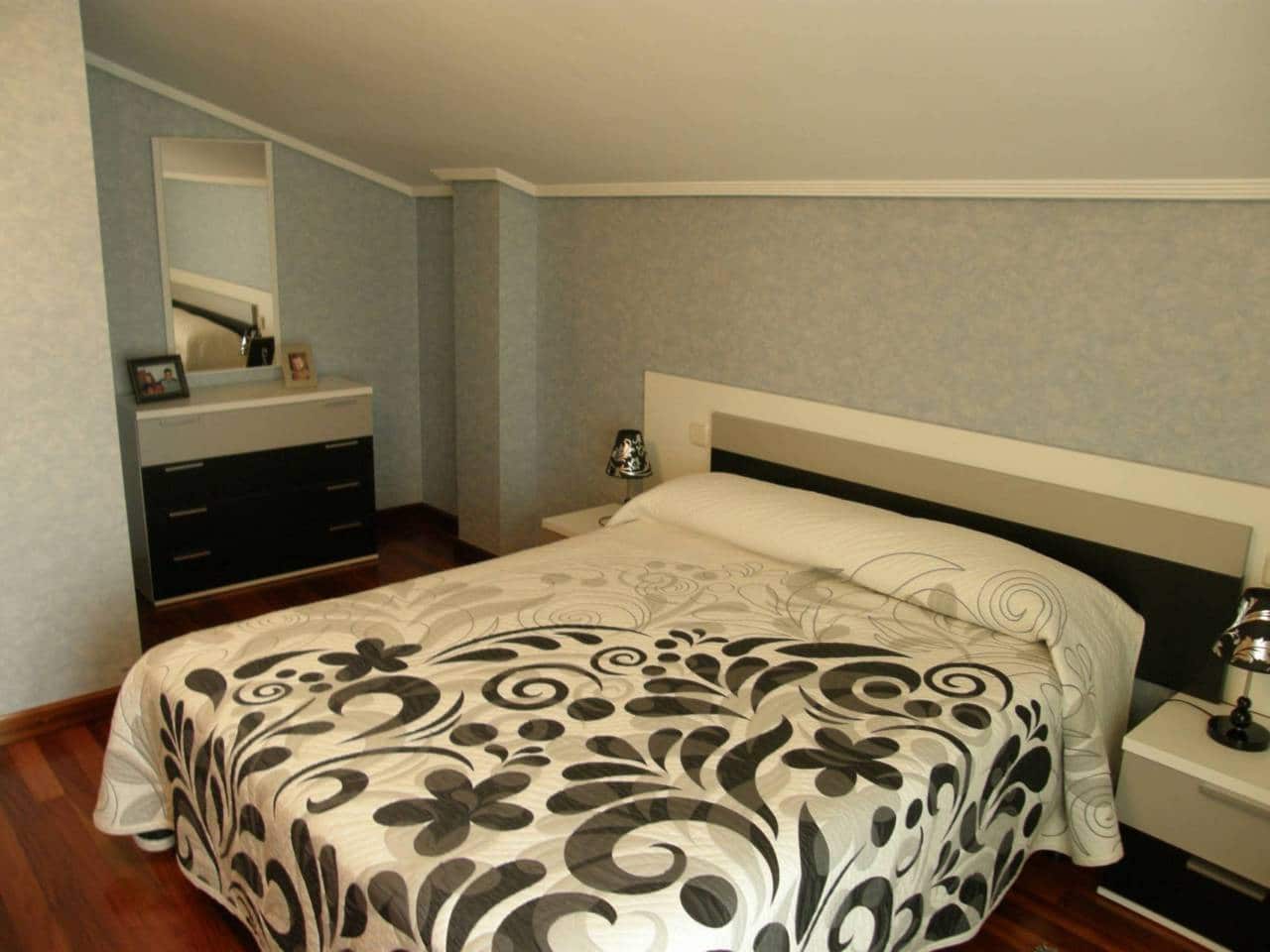 7 soveværelse Villa til salg i Urunuela med garage - € 440.000 (Ref: 3861875)