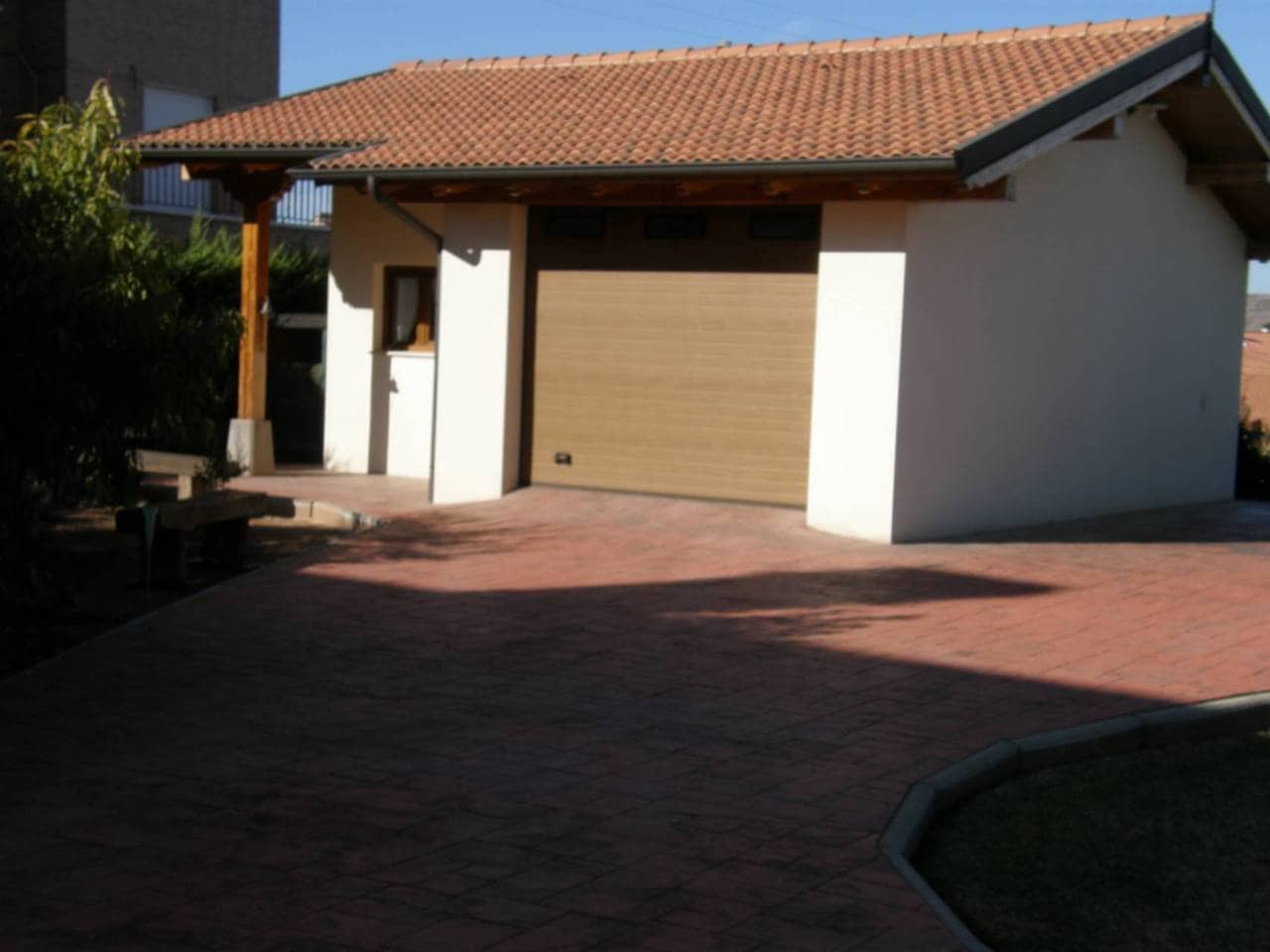 7 soveværelse Villa til salg i Urunuela med garage - € 440.000 (Ref: 3861875)