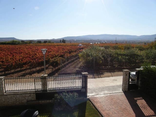 7 bedroom Villa for sale in Uruñuela with garage - € 440,000 (Ref: 3861875)