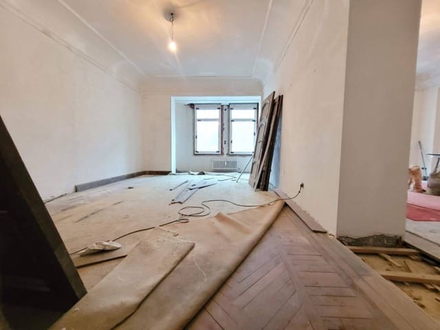 8 sovrum Lägenhet till salu i Bilbao med garage - 1 400 000 € (Ref: 3862093)