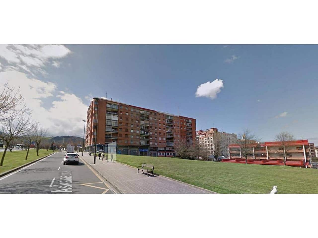 Erhverv til leje i Bilbao - € 600 (Ref: 3862166)