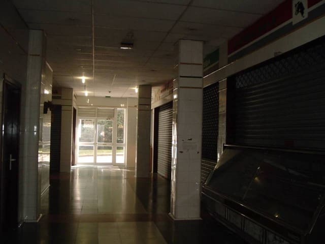 Commercial for sale in Durango - € 929,000 (Ref: 3862343)