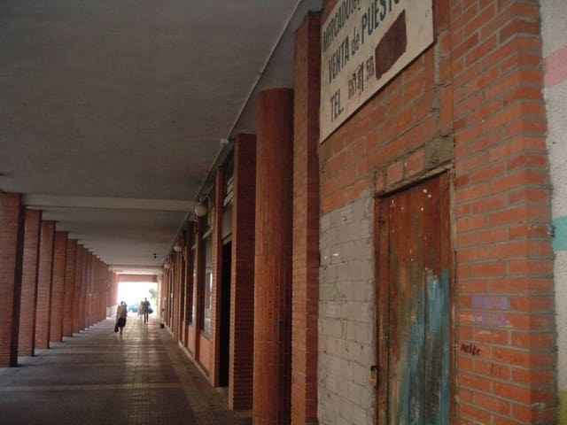 Commercial for sale in Durango - € 929,000 (Ref: 3862343)