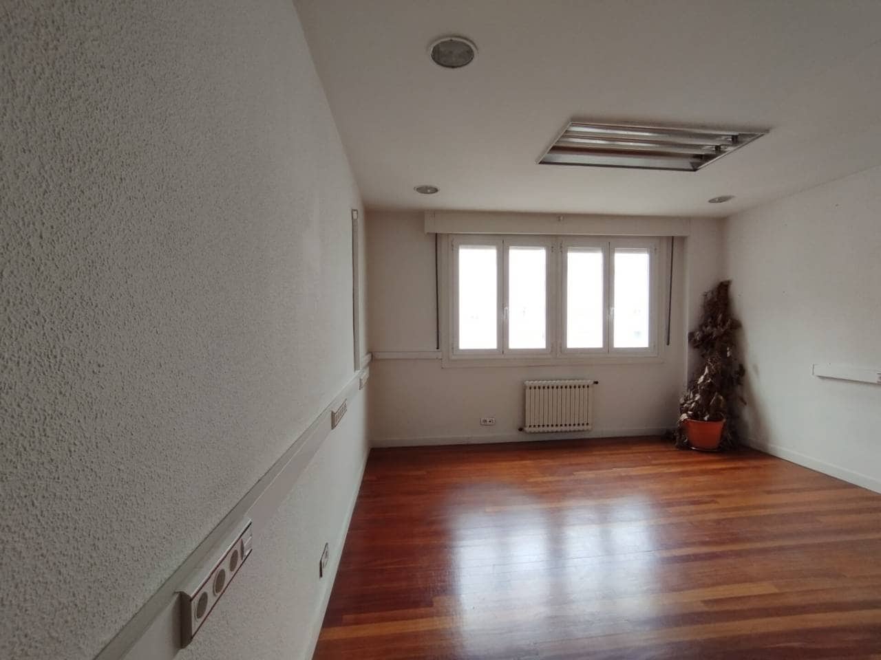 Kontor til leje i Bilbao - € 490 (Ref: 3894683)