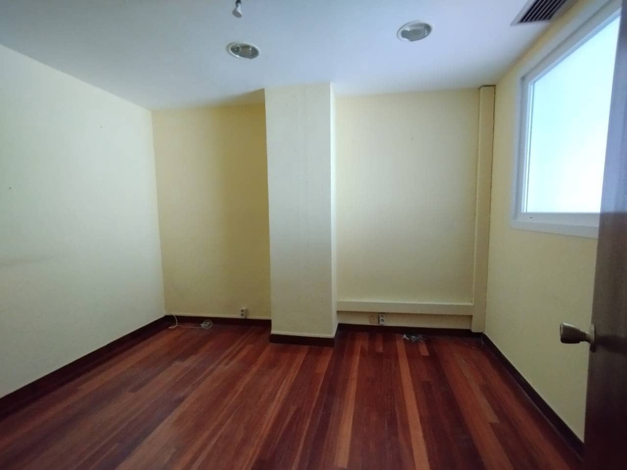 Toimisto vuokrattavana paikassa Bilbao - 490 € (Ref: 3894695)