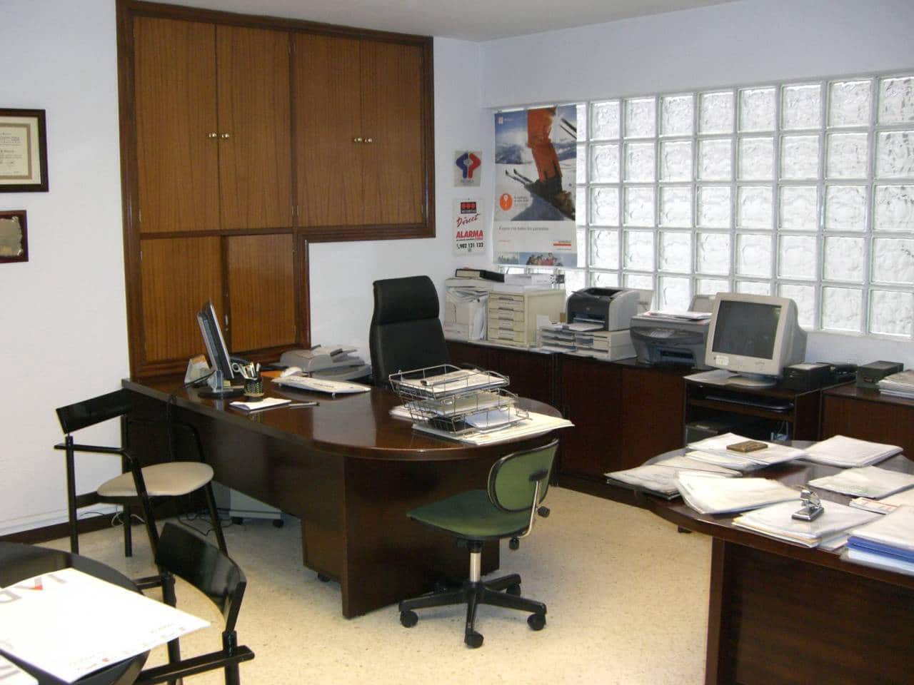 Kommersiell til salgs i Bilbao - € 330 000 (Ref: 4028102)