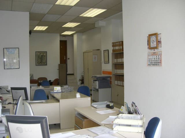 Kommersiell til salgs i Bilbao - € 330 000 (Ref: 4028102)