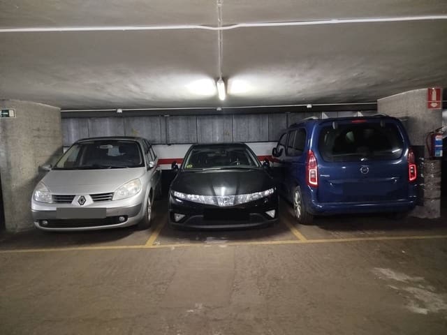 Garage til salg i Bilbao - € 26.000 (Ref: 4033115)