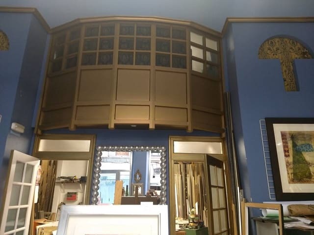 Commercial for sale in Bilbao - € 370,000 (Ref: 4137256)