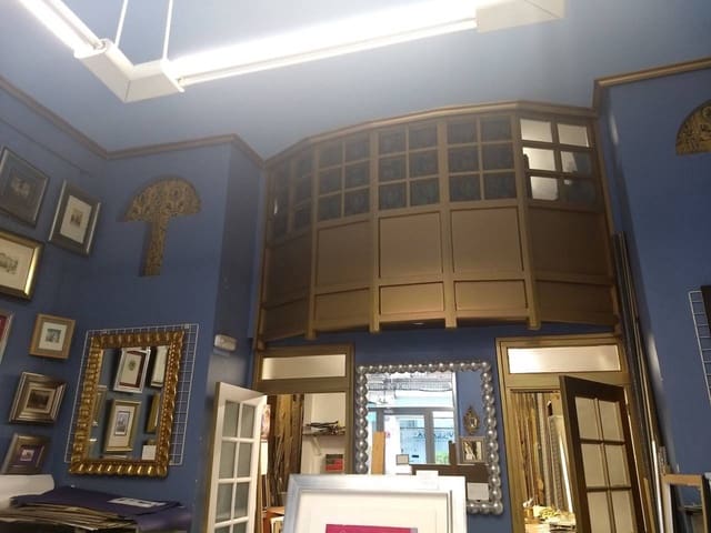 Commercial for sale in Bilbao - € 370,000 (Ref: 4137256)