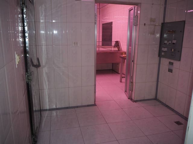 Commercial for rent in Bilbao - € 500 (Ref: 4285681)