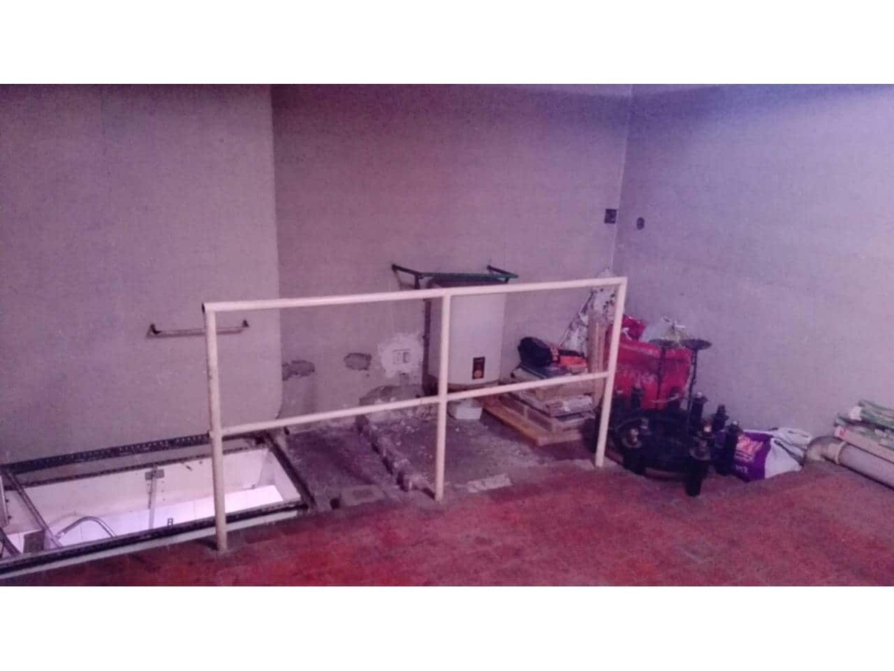 Erhverv til leje i Bilbao - € 500 (Ref: 4285681)