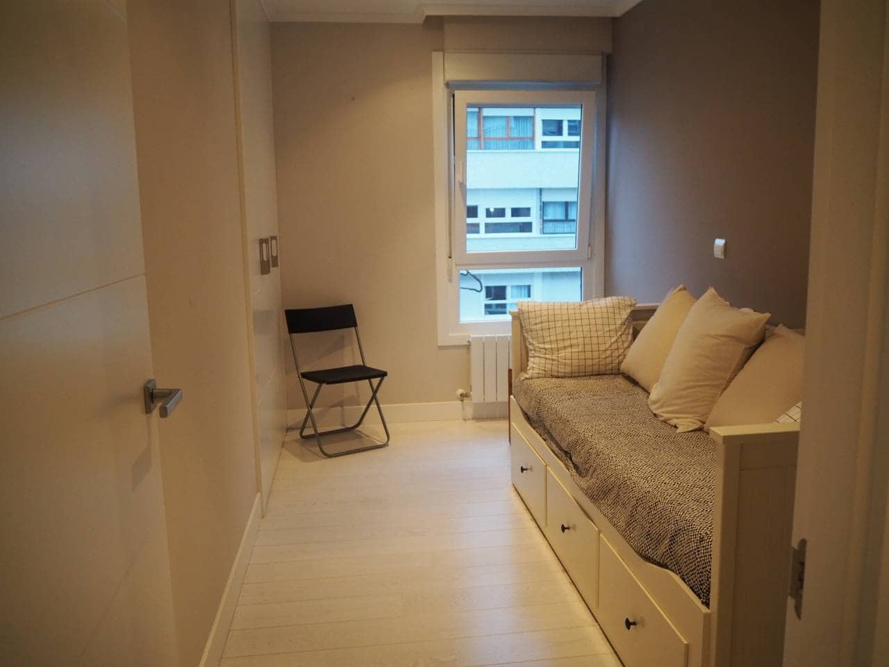 2 soveværelse Lejlighed til leje i Bilbao - € 1.350 (Ref: 4313253)