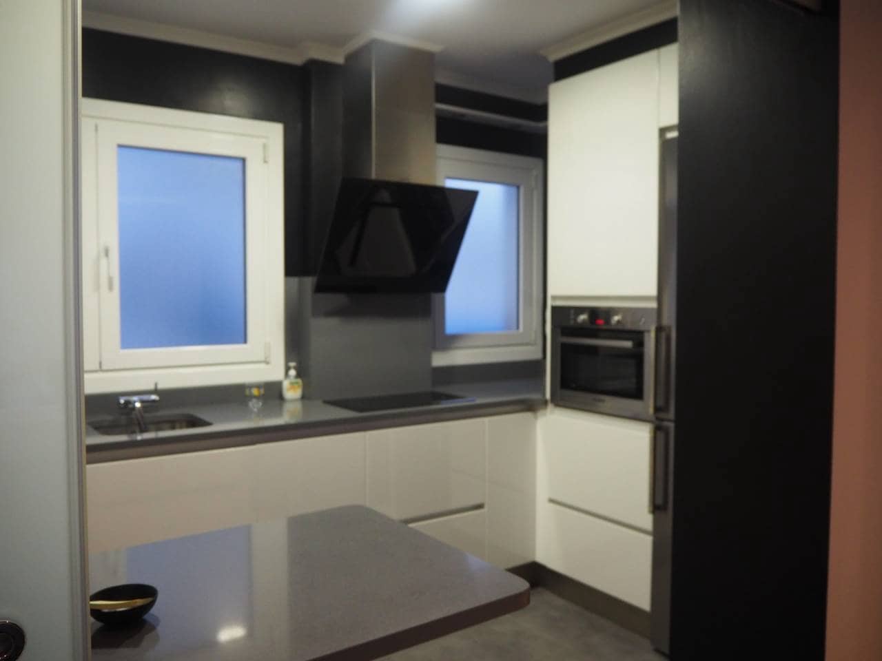 2 soveværelse Lejlighed til leje i Bilbao - € 1.350 (Ref: 4313253)