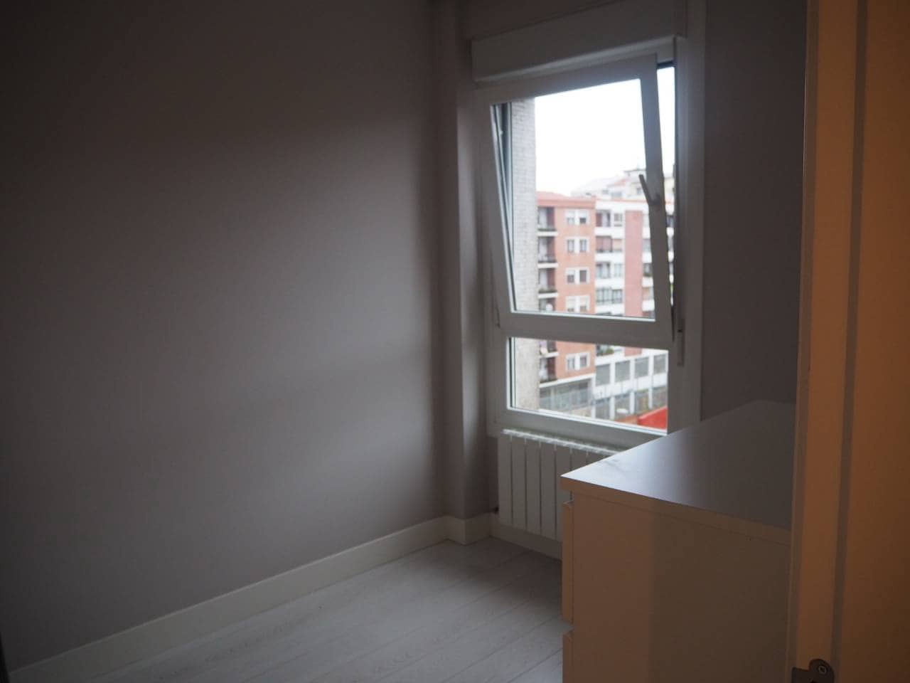 2 soveværelse Lejlighed til leje i Bilbao - € 1.350 (Ref: 4313253)