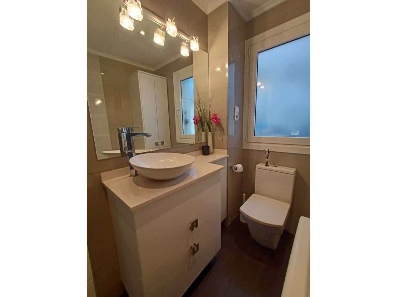 2 soveværelse Lejlighed til leje i Bilbao - € 1.350 (Ref: 4313253)