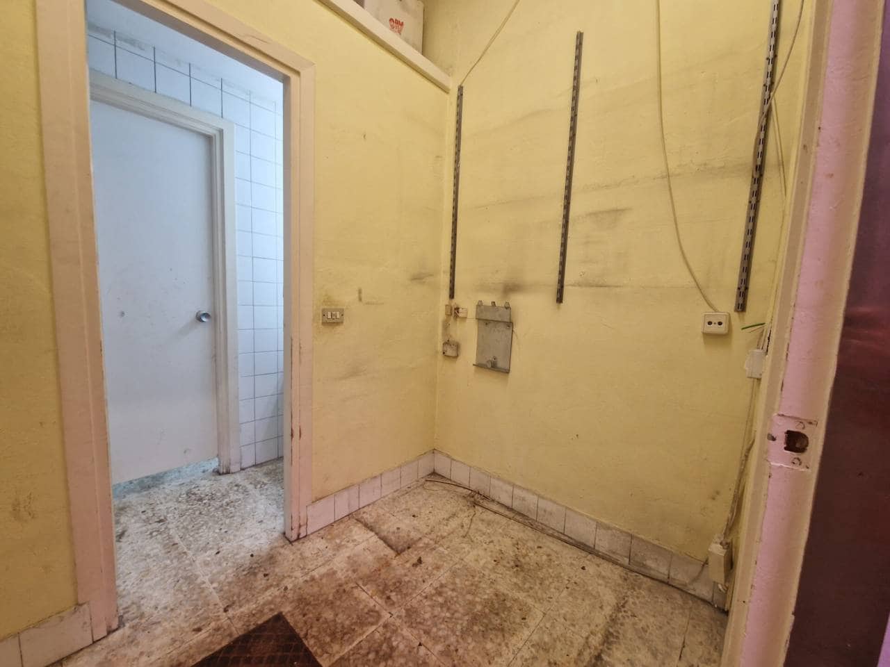 Erhverv til salg i Bilbao - € 175.000 (Ref: 4410854)