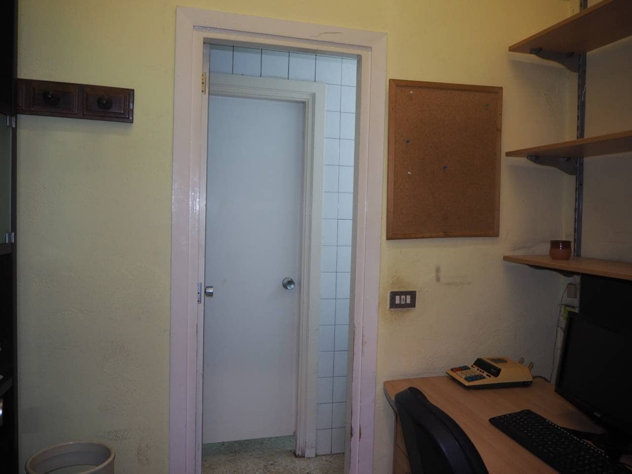 Erhverv til salg i Bilbao - € 175.000 (Ref: 4410854)