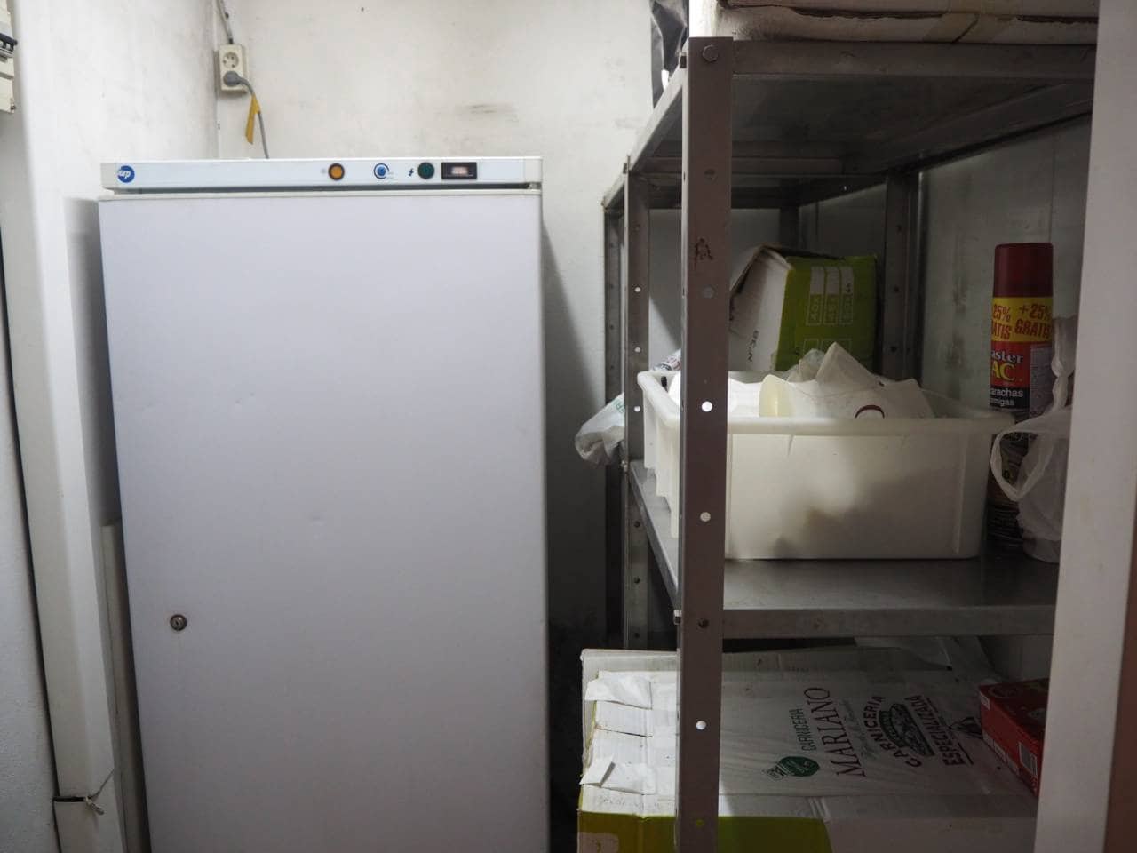 Erhverv til salg i Bilbao - € 175.000 (Ref: 4410854)