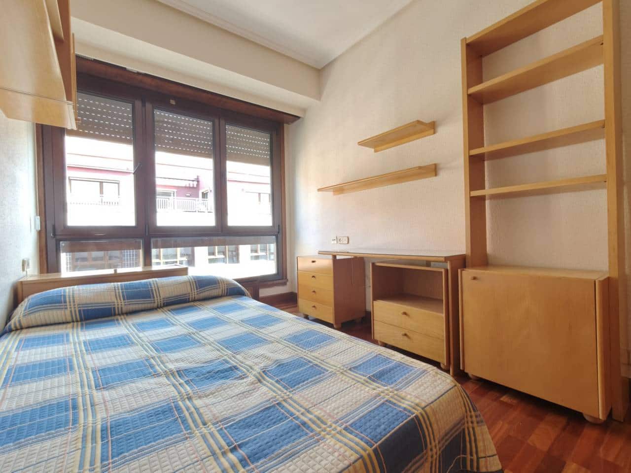 3 bedroom Flat for rent in Bilbao - € 1,400 (Ref: 4421010)