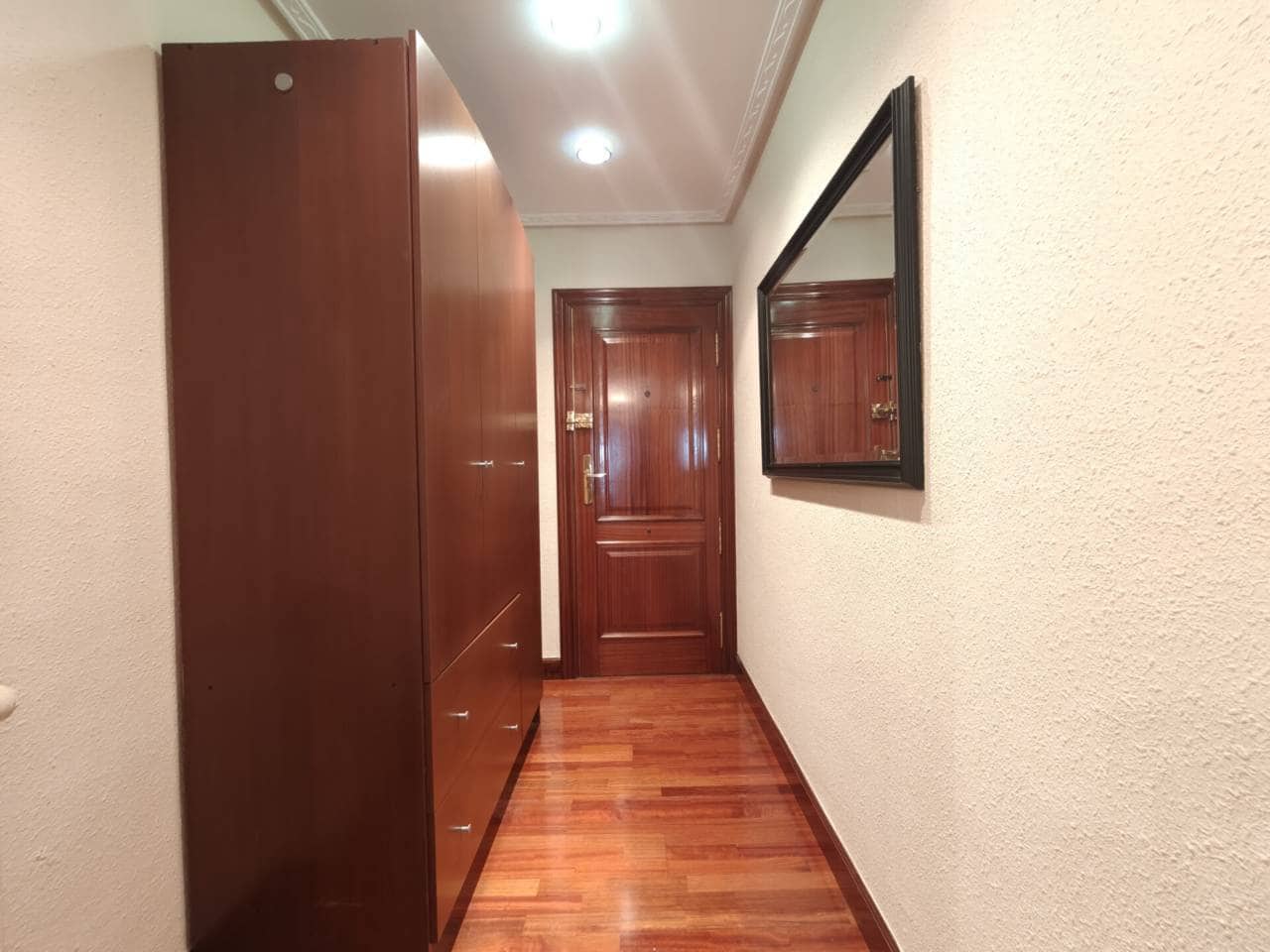 3 bedroom Flat for rent in Bilbao - € 1,400 (Ref: 4421010)