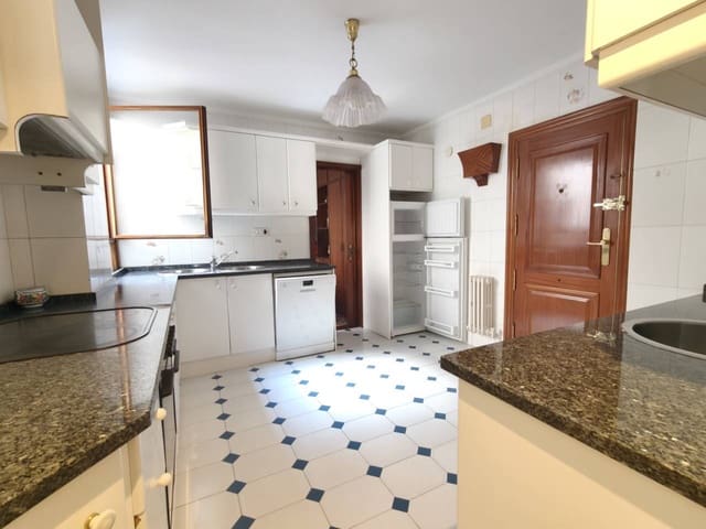 3 bedroom Flat for rent in Bilbao - € 1,400 (Ref: 4421010)
