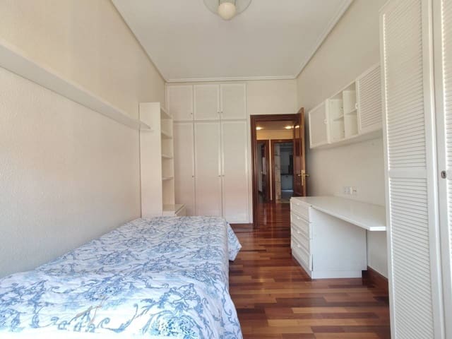 3 bedroom Flat for rent in Bilbao - € 1,400 (Ref: 4421010)