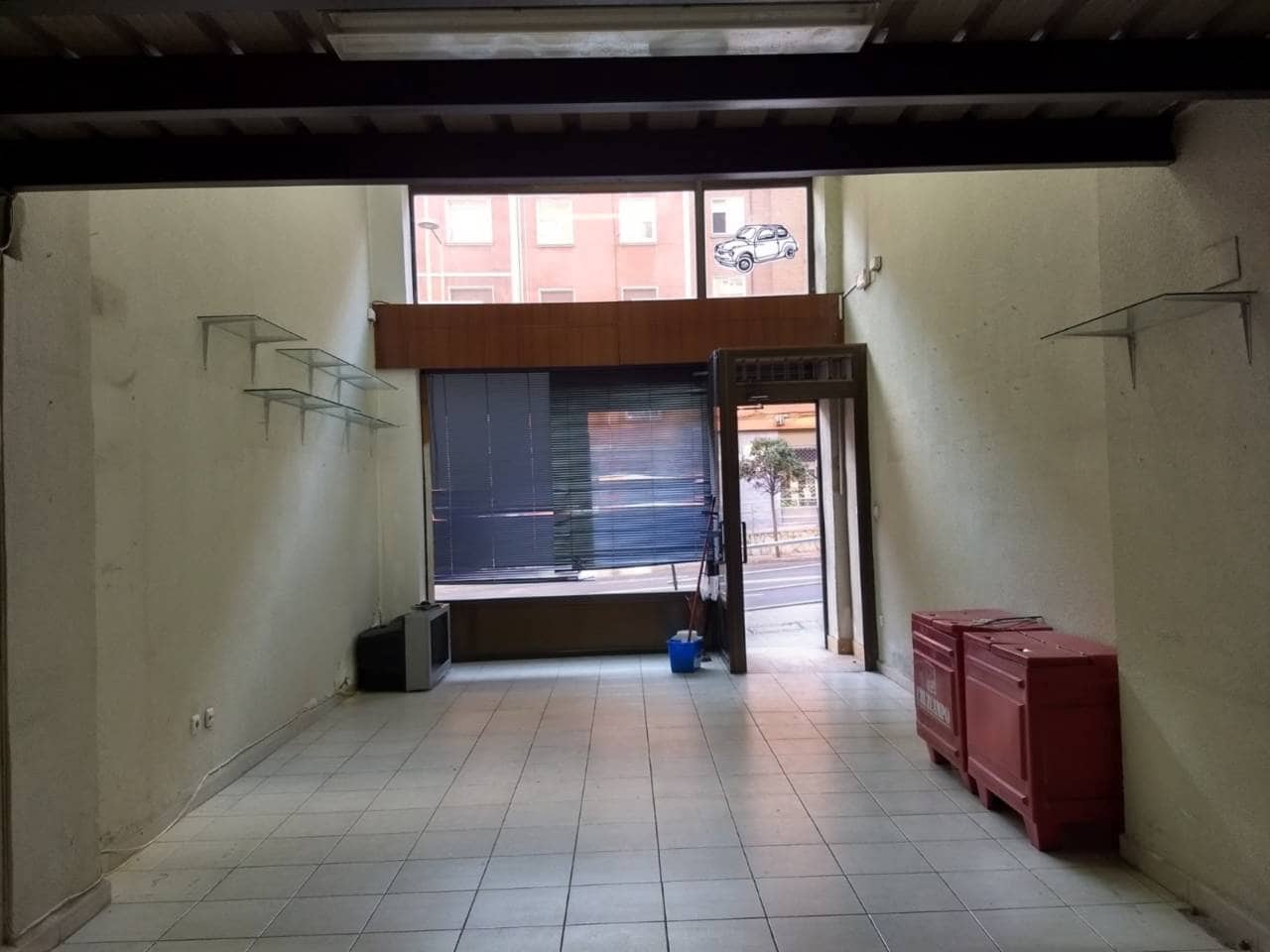 Kommersiell til salgs i Bilbao - € 126 000 (Ref: 4460644)