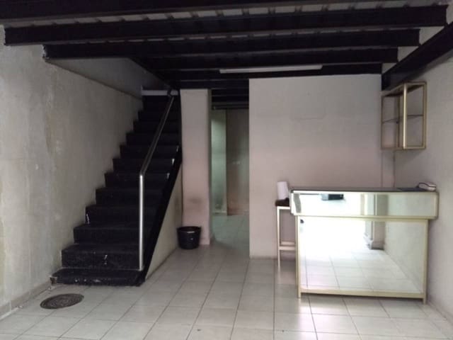 Commercial for sale in Bilbao - € 126,000 (Ref: 4460644)