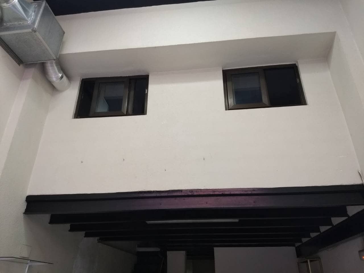 Kommersiell til salgs i Bilbao - € 126 000 (Ref: 4460644)