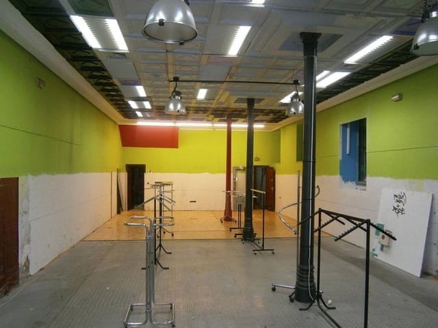 Kommersiell til salgs i Bilbao - € 223 000 (Ref: 4588013)