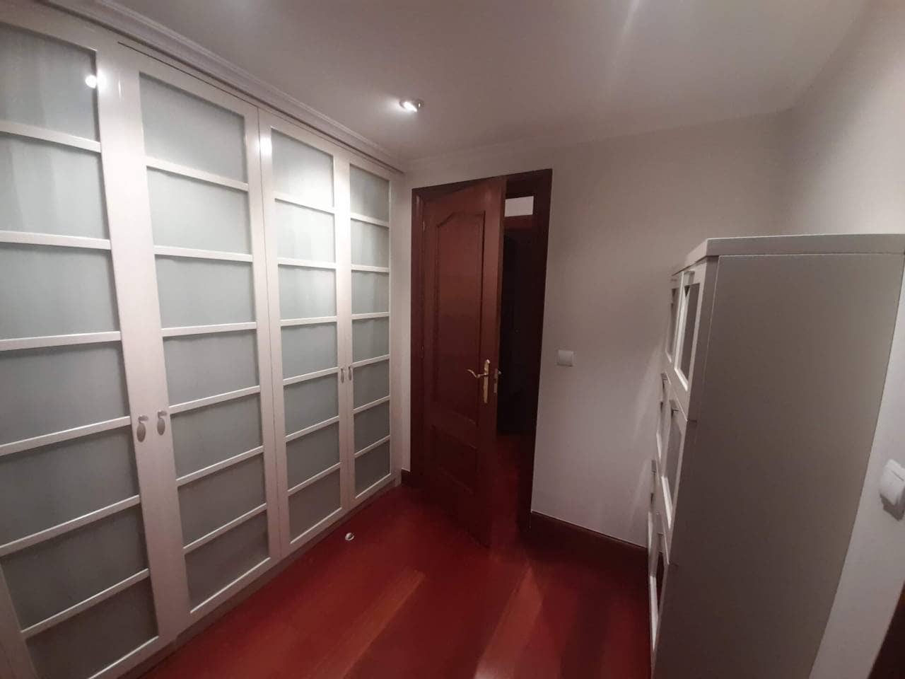 2 bedroom Flat for rent in Bilbao with garage - € 1,200 (Ref: 4629084)