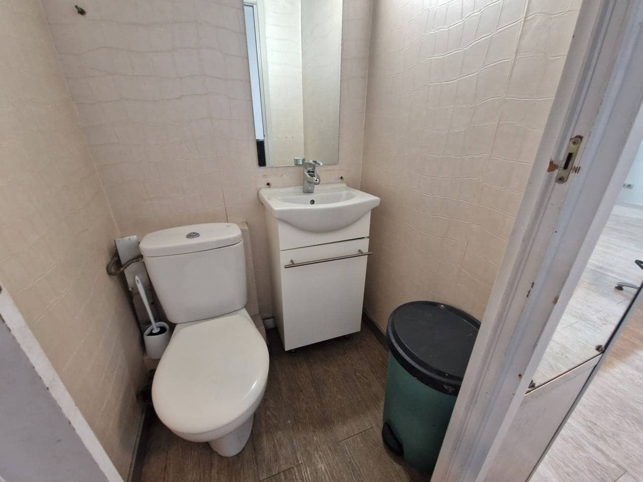 Commercial for rent in Bilbao - € 400 (Ref: 4647174)