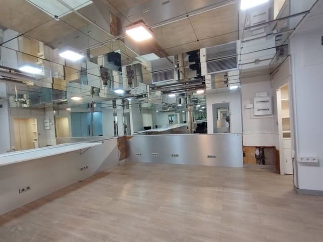 Erhverv til leje i Bilbao - € 400 (Ref: 4647174)