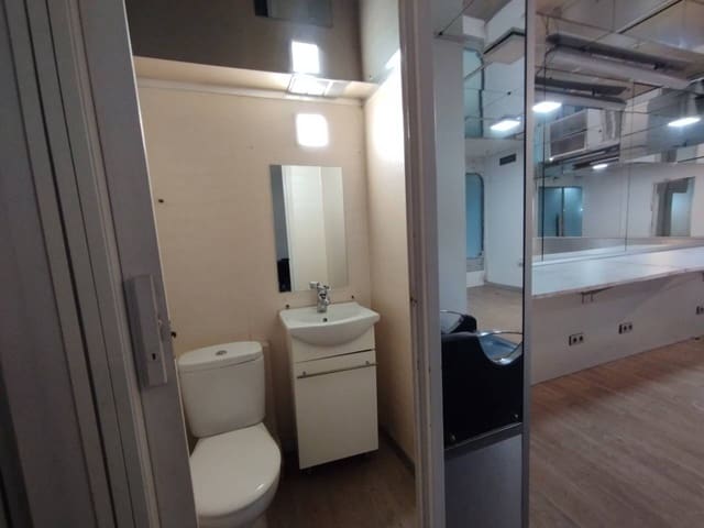 Erhverv til leje i Bilbao - € 400 (Ref: 4647174)