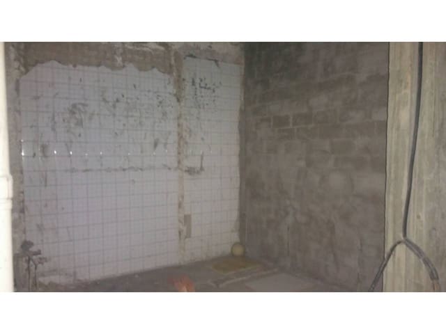 Commercial for sale in Bilbao - € 110,000 (Ref: 4809976)