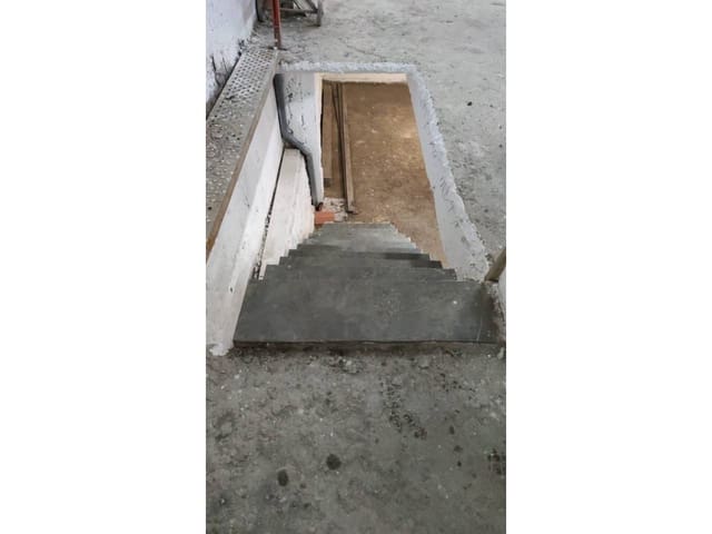 Erhverv til salg i Bilbao - € 270.000 (Ref: 5644188)