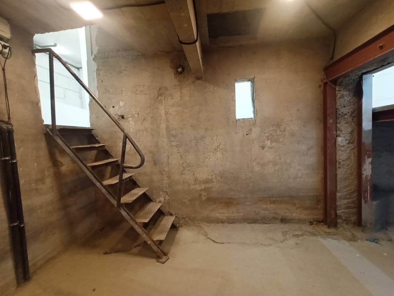 Erhverv til salg i Bilbao - € 600.000 (Ref: 5682719)