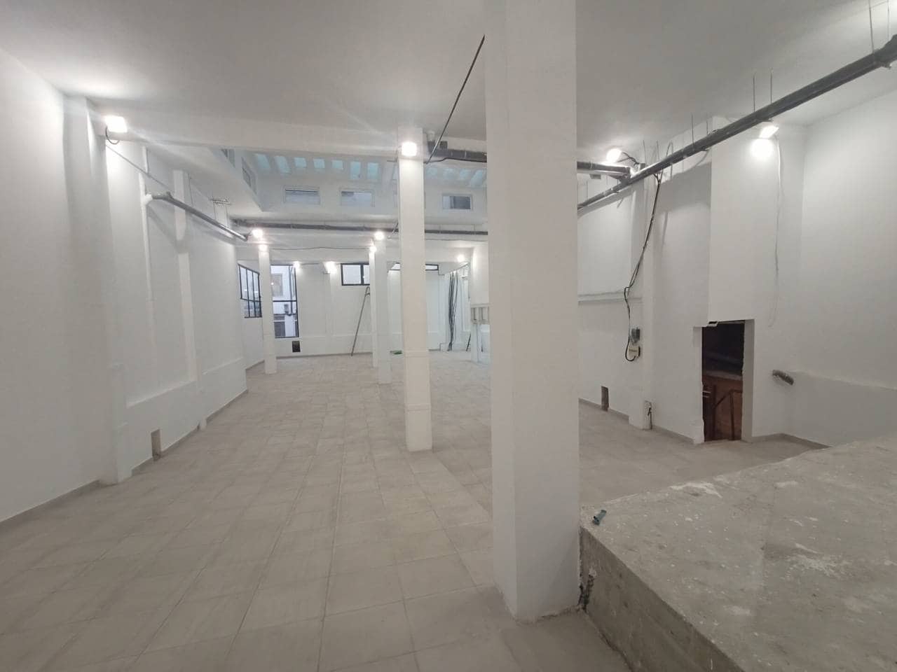 Erhverv til salg i Bilbao - € 600.000 (Ref: 5682719)