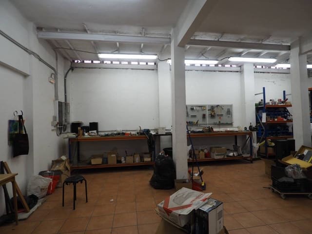 Commercial for rent in Bilbao - € 900 (Ref: 5711059)