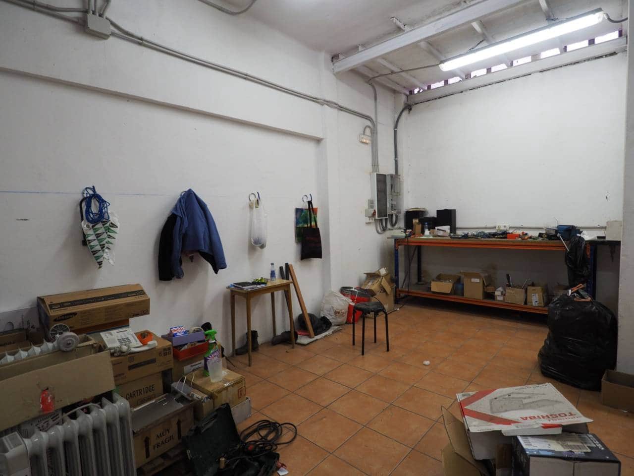 Erhverv til leje i Bilbao - € 900 (Ref: 5711059)