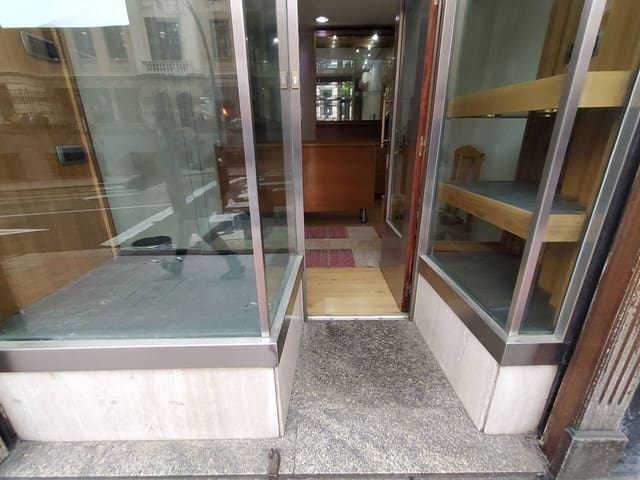 Commercial for rent in Bilbao - € 550 (Ref: 5975570)