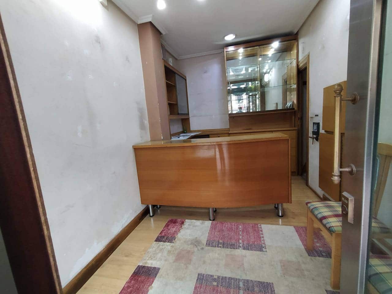 Kommersiell til leie i Bilbao - € 550 (Ref: 5975570)