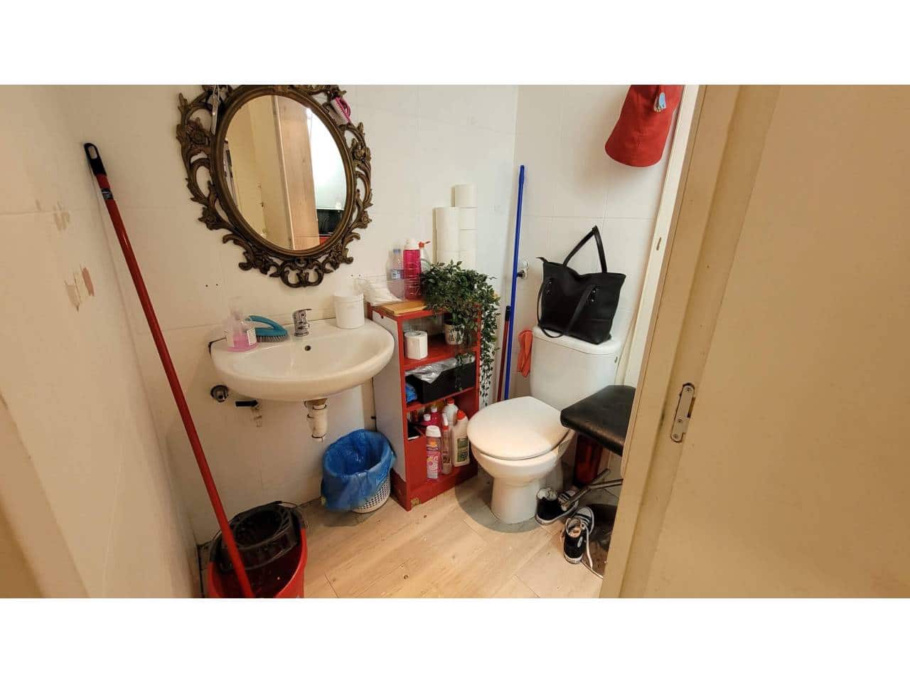 Kommersiell til salgs i Bilbao - € 250 000 (Ref: 6055370)