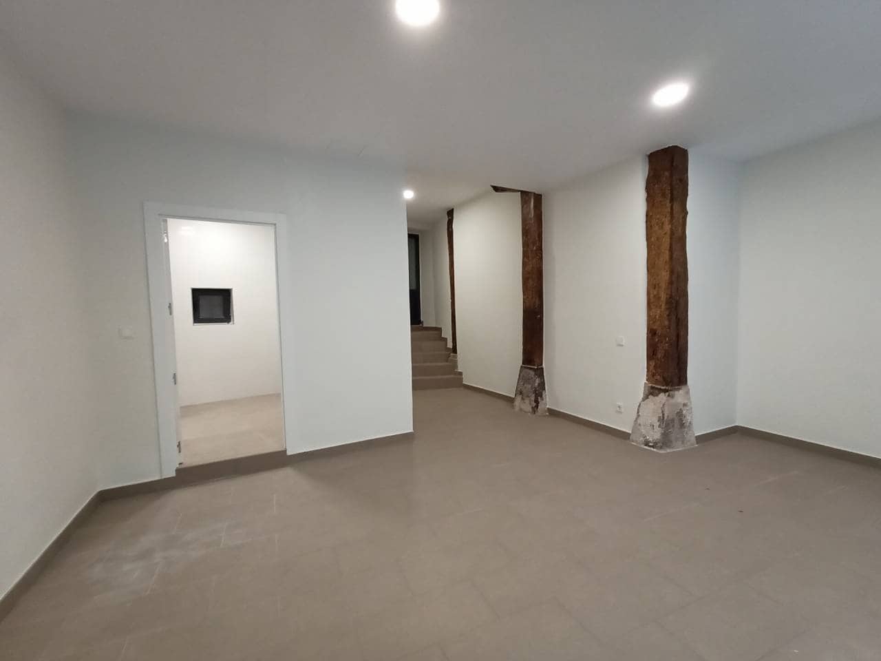 Commercieel te huur in Bilbao - € 600 (Ref: 6430078)
