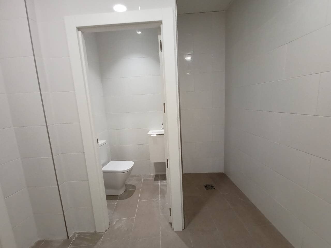 Commercieel te huur in Bilbao - € 600 (Ref: 6430078)