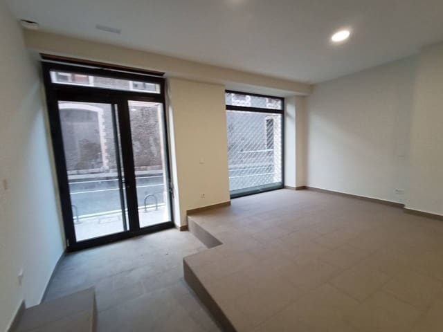 Kommersiell til leie i Bilbao - € 600 (Ref: 6430078)
