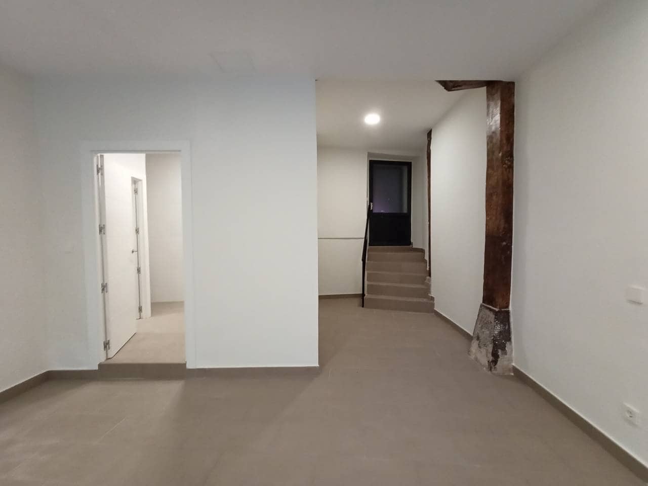 Commercieel te huur in Bilbao - € 600 (Ref: 6430078)