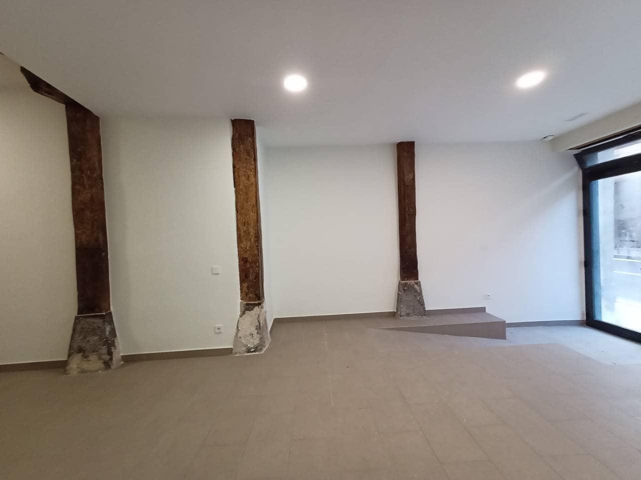 Commercieel te huur in Bilbao - € 600 (Ref: 6430078)