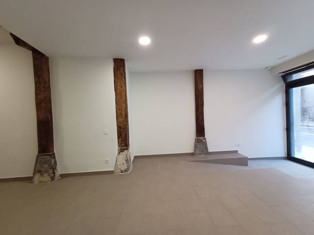 Kommersiell til leie i Bilbao - € 600 (Ref: 6430078)